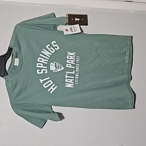 Nwt Hot Springs Arkansas t-shirt